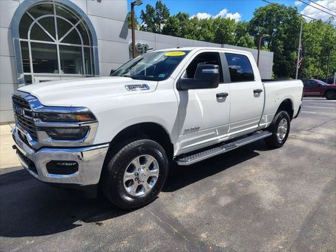 Certified 2025 RAM 2500 Big Horn AWD/4WD image 2