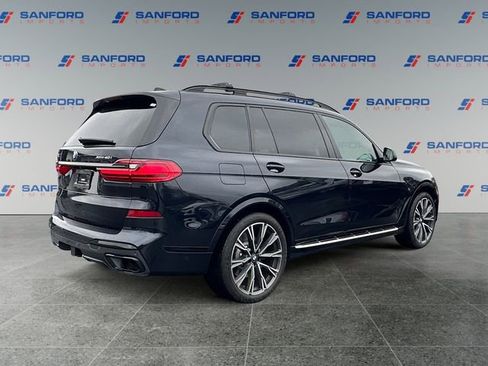 Used 2022 BMW X7 xDrive40i w/ M Sport Package image 5