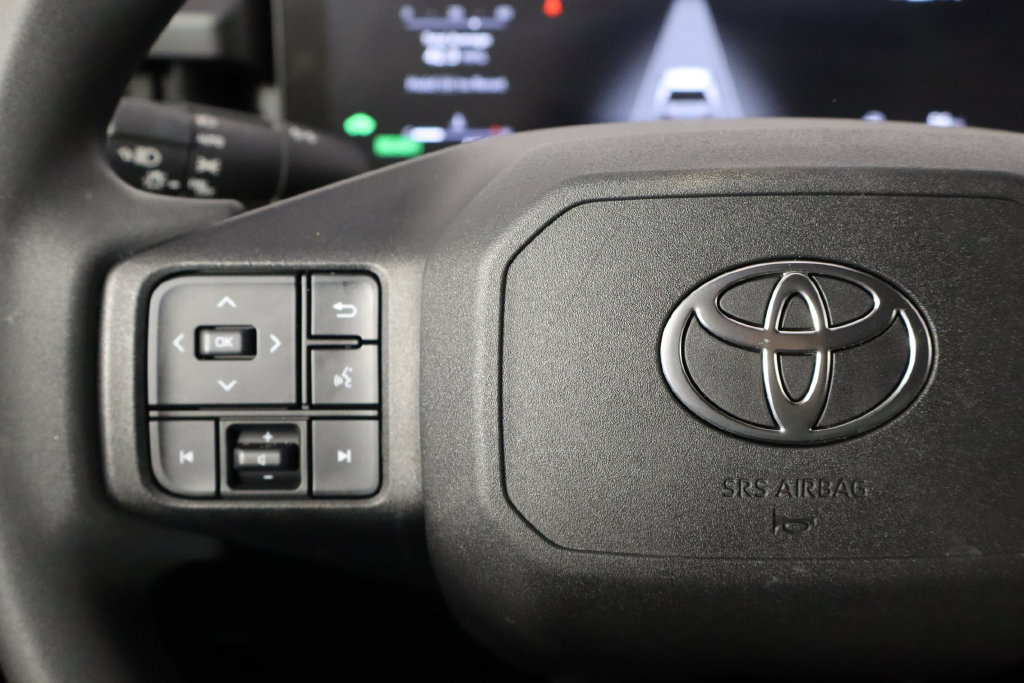 Used 2026 Toyota RAV4 LE FWD image 8