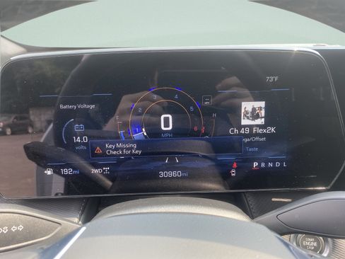 Used 2025 Chevrolet Equinox LT AWD/4WD image 18