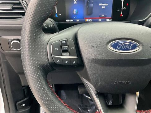 Used 2025 Ford Escape ST-Line FWD image 22
