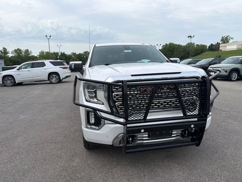 Used 2019 GMC Sierra 1500 Denali w/ Denali Ultimate Package AWD/4WD image 7