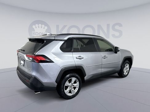 Used 2019 Toyota RAV4 XLE image 7