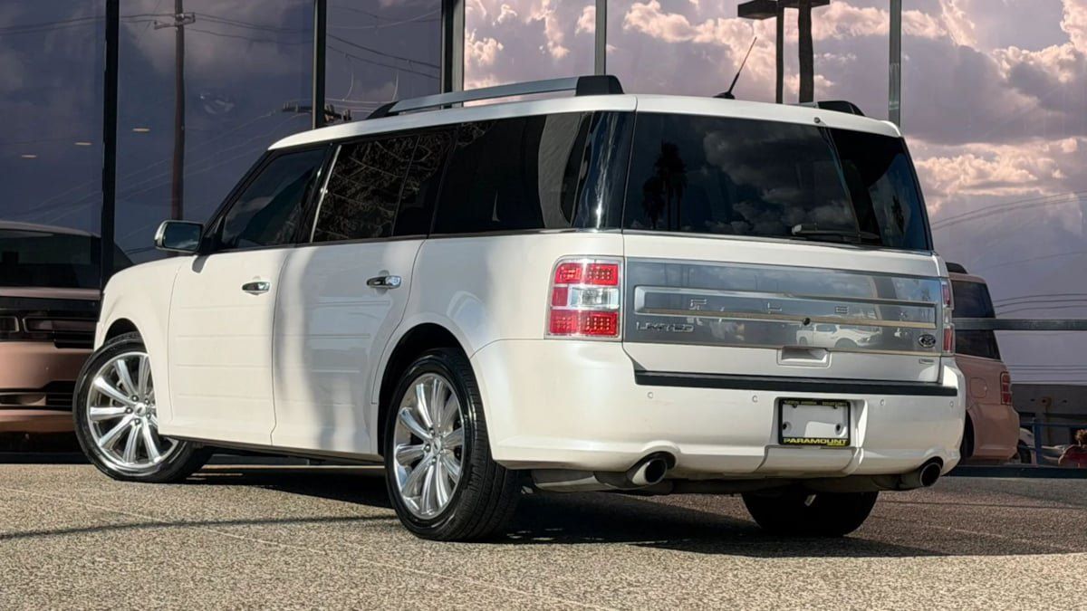 Used 2018 Ford Flex Limited w/ Equipment Group 303A AWD/4WD image 8
