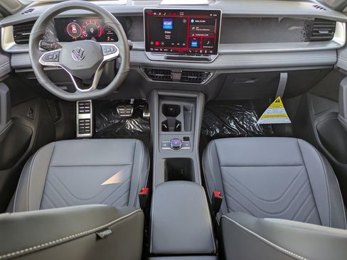 New 2026 Volkswagen Tiguan SE R-Line FWD image 2