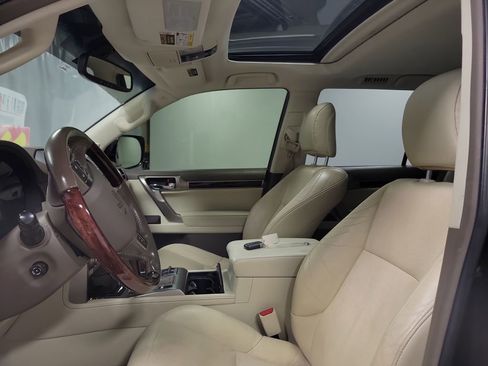 Used 2017 Lexus GX 460 Premium image 12
