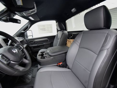 New 2026 RAM 3500 Tradesman AWD/4WD image 33