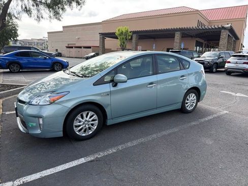 Used 2015 Toyota Prius Prime Plug-In Hybrid FWD image 18