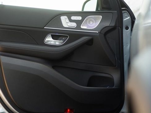 Used 2025 Mercedes-Benz GLE 350 4MATIC image 19