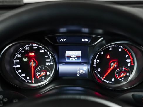 Used 2020 Mercedes-Benz GLA 250 4MATIC image 16