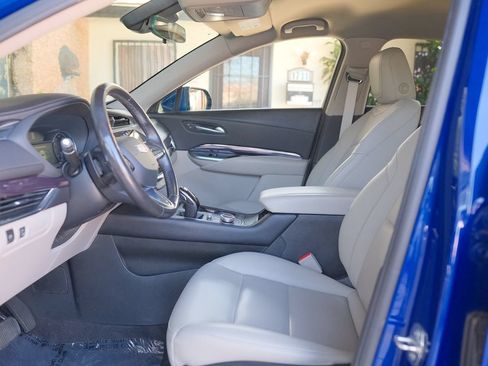 Used 2021 Cadillac XT4 Luxury FWD image 13