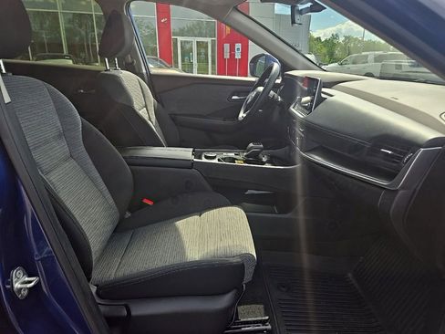 Used 2023 Nissan Rogue SV AWD/4WD image 25
