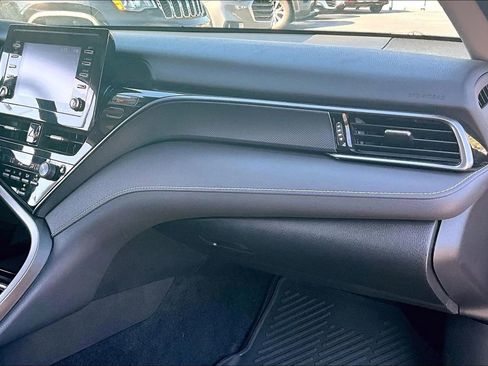 Used 2023 Toyota Camry SE image 16