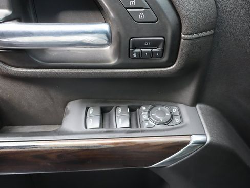 Used 2022 GMC Sierra 3500 SLT w/ SLT Convenience Package image 22