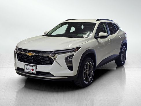 New 2026 Chevrolet Trax LT image 3