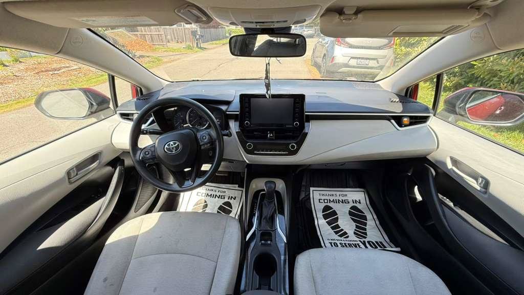 Used 2022 Toyota Corolla LE FWD image 6