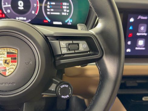 Certified 2024 Porsche Cayenne AWD/4WD image 19