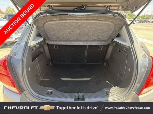 Used 2022 Chevrolet Trax LT w/ LT Convenience Package FWD image 29
