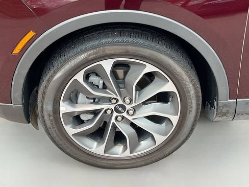 Used 2023 Lincoln Nautilus Reserve AWD/4WD image 32