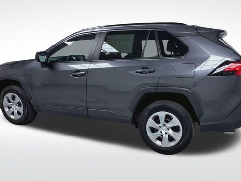 Used 2019 Toyota RAV4 LE AWD/4WD image 19