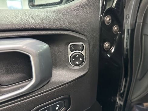 Used 2023 Jeep Wrangler Unlimited Sahara w/ Cold Weather Group image 21