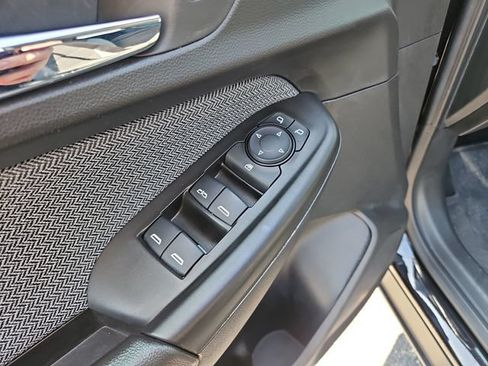 Used 2023 Chevrolet TrailBlazer LT w/ Convenience Package FWD image 12