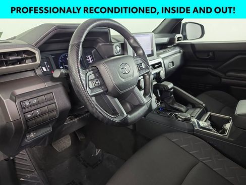 Certified 2025 Toyota Tacoma SR5 AWD/4WD image 7
