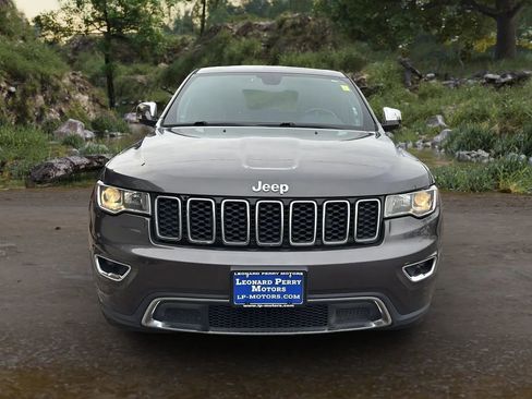 Used 2018 Jeep Grand Cherokee Limited image 2
