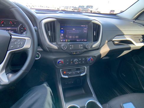 Used 2022 GMC Terrain SLT w/ Infotainment Package II AWD/4WD image 19