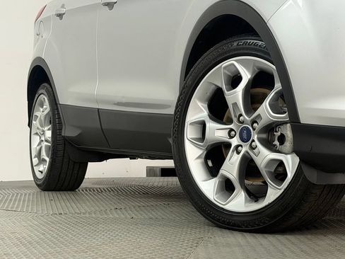 Used 2015 Ford Escape Titanium FWD image 18