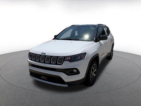 Used 2025 Jeep Compass Limited AWD/4WD image 7