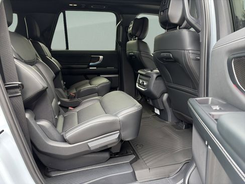 New 2026 Ford Expedition Max Platinum w/ Stealth Appearance Package AWD/4WD image 17
