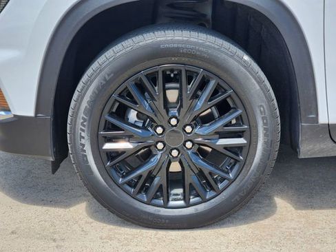 Used 2024 GMC Acadia Elevation w/ Luxury Package FWD image 10