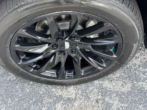 Used 2025 Cadillac Escalade ESV Sport Platinum w/ LPO, Floor Liner Package AWD/4WD image 12