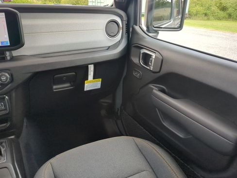 New 2025 Jeep Wrangler Sport S image 15