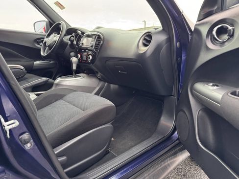 Used 2017 Nissan Juke SV image 34