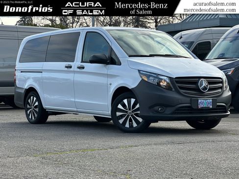 Used 2023 Mercedes-Benz Metris Passenger image 1