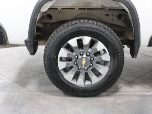 Used 2024 Chevrolet Silverado 2500 Custom w/ Custom Value Package image 49