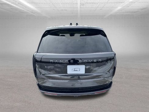 New 2026 Land Rover Range Rover Long Wheelbase SE AWD/4WD image 9
