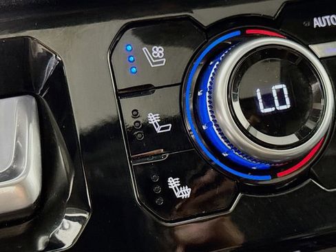 Used 2024 GMC Sierra 2500 Denali w/ Denali Reserve Package image 25