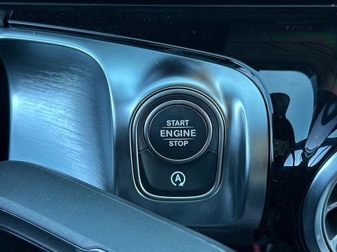 New 2026 Mercedes-Benz GLB 250 image 20