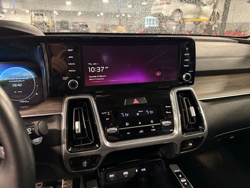 Certified 2023 Kia Sorento SX Prestige image 18