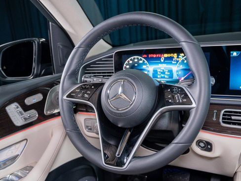 Certified 2026 Mercedes-Benz GLS 450 4MATIC image 20