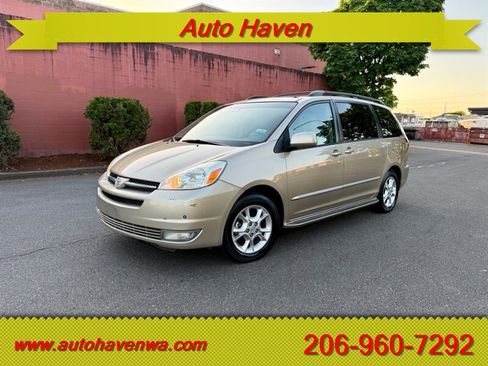 Used 2004 Toyota Sienna XLE Limited image 1