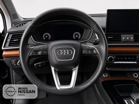 Used 2023 Audi Q5 2.0T Premium Plus w/ Premium Plus Package AWD/4WD image 9