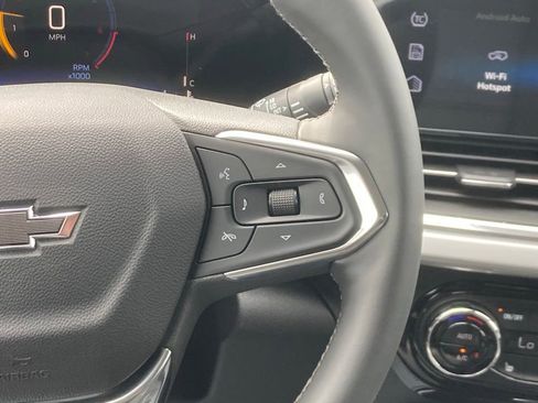 New 2026 Chevrolet Trax LT w/ Midnight Edition FWD image 13