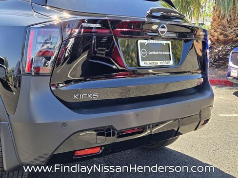 Used 2025 Nissan Kicks SR w/ SR Premium Package FWD image 5