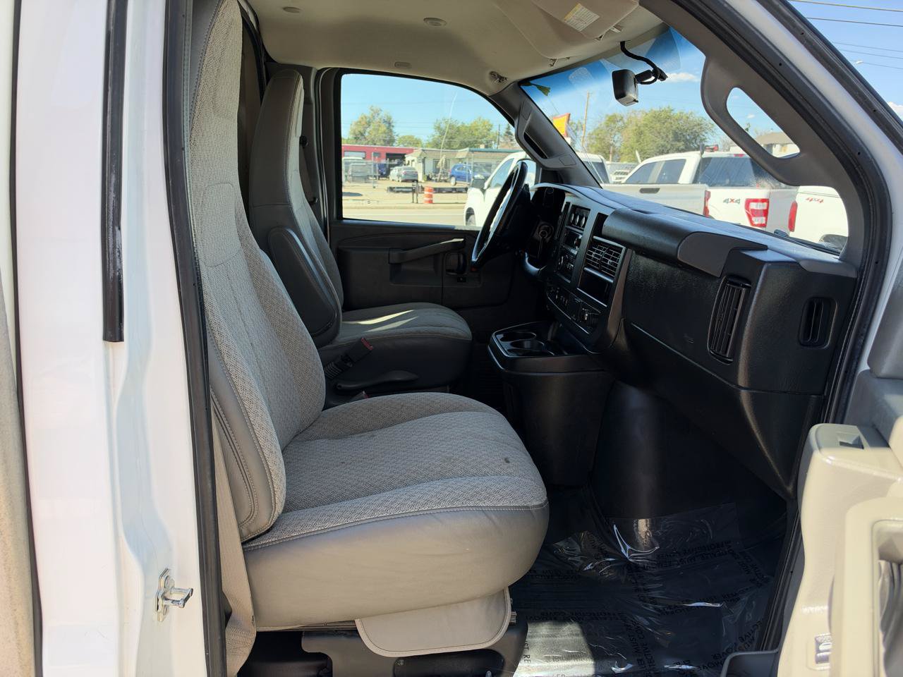 Used 2021 Chevrolet Express 3500 w/ Power Convenience Package RWD image 23