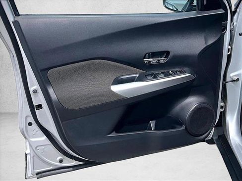 Used 2020 Nissan Kicks SV FWD image 17