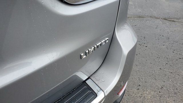 Certified 2019 Jeep Grand Cherokee Limited AWD/4WD image 32
